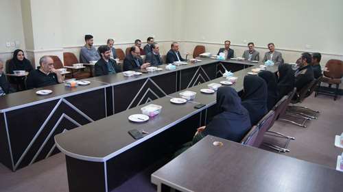  تصویر مرتبط